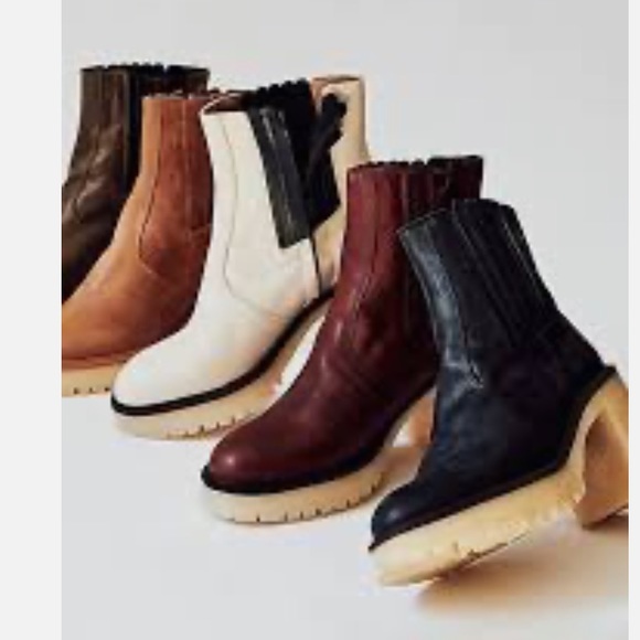 Free People James Chelsea Black Leather Boots